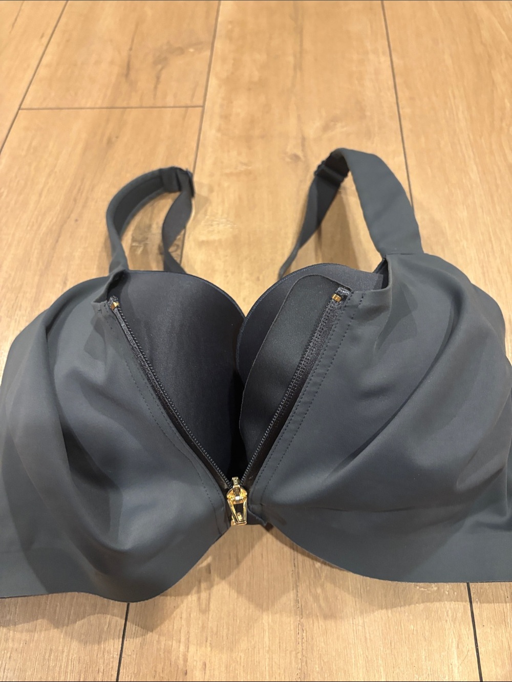 Victoria’s Secret Sports Bra Size 36DDD - Picture 7 of 8